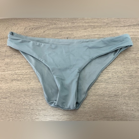 L*space Ruffle Swim off the shoulder Slated Glass Blue bikini set size S… - Picture 14 of 15